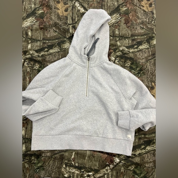 Vuori Tops - Vuori Restore Half Zip Hoodie gray size large H67